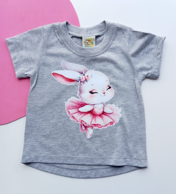 Camiseta Infantil Menina Coelhinha